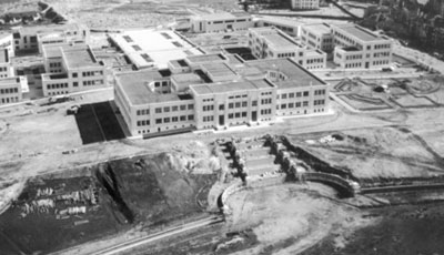 Construção do atual campus universitário da Alameda